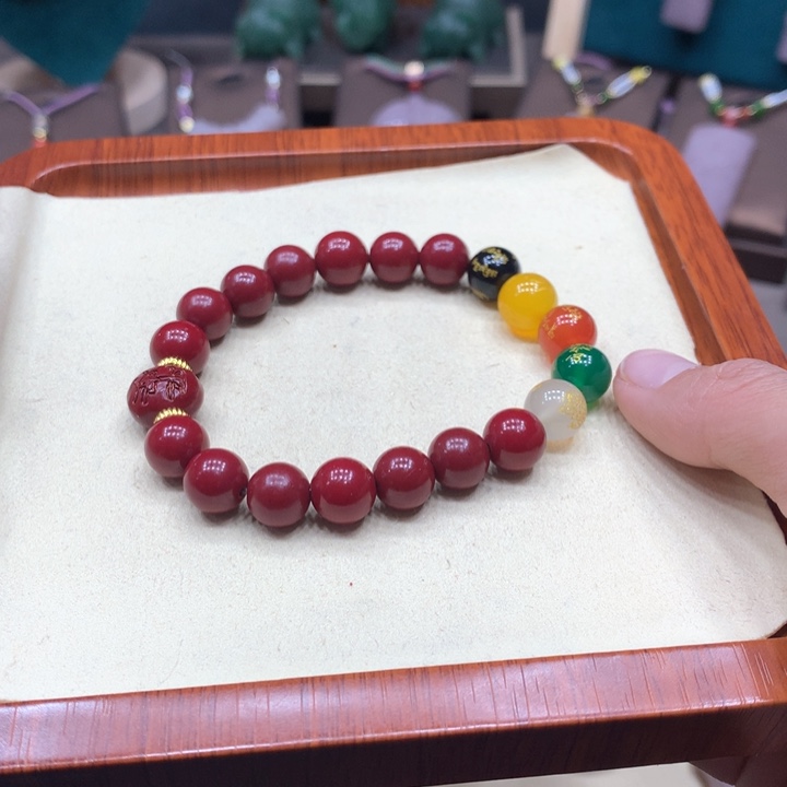 石英质玉颈饰未镶嵌