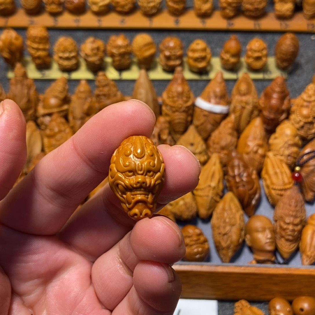 橄榄核手串/手链兽面三通