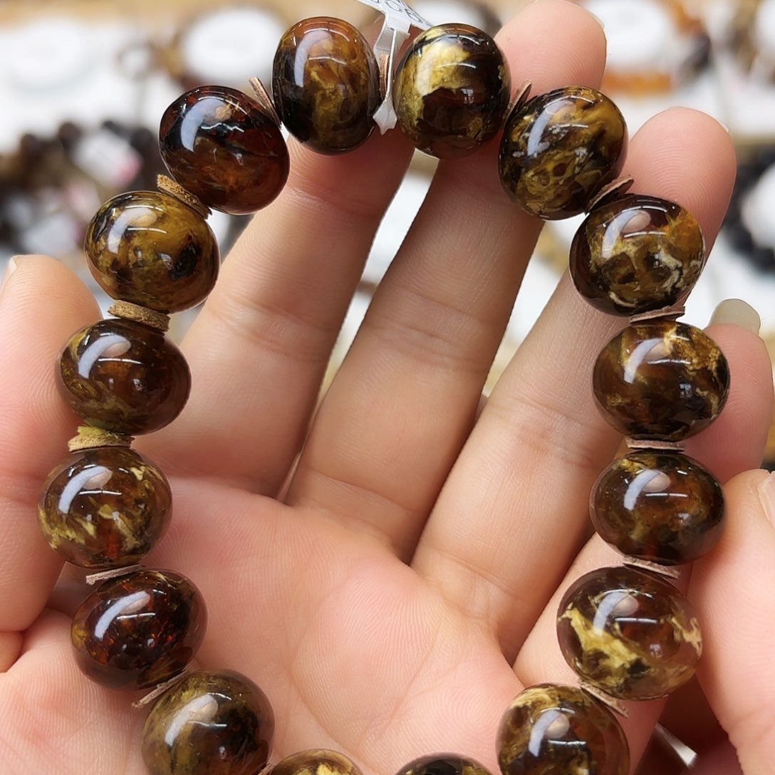 琥珀未镶嵌裸石十五90064