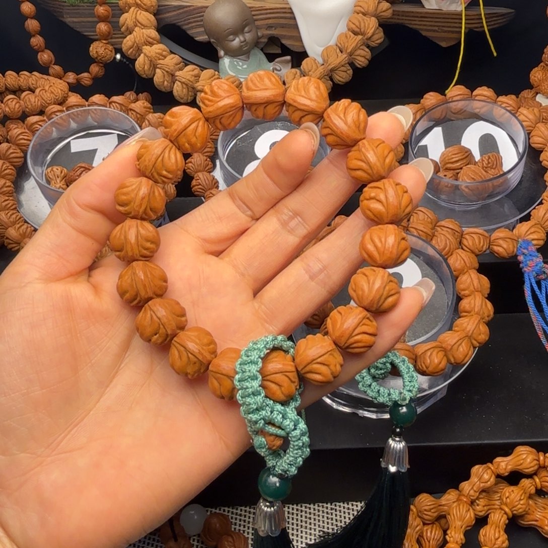 L***a手串桃核野生大玉龙15尺寸