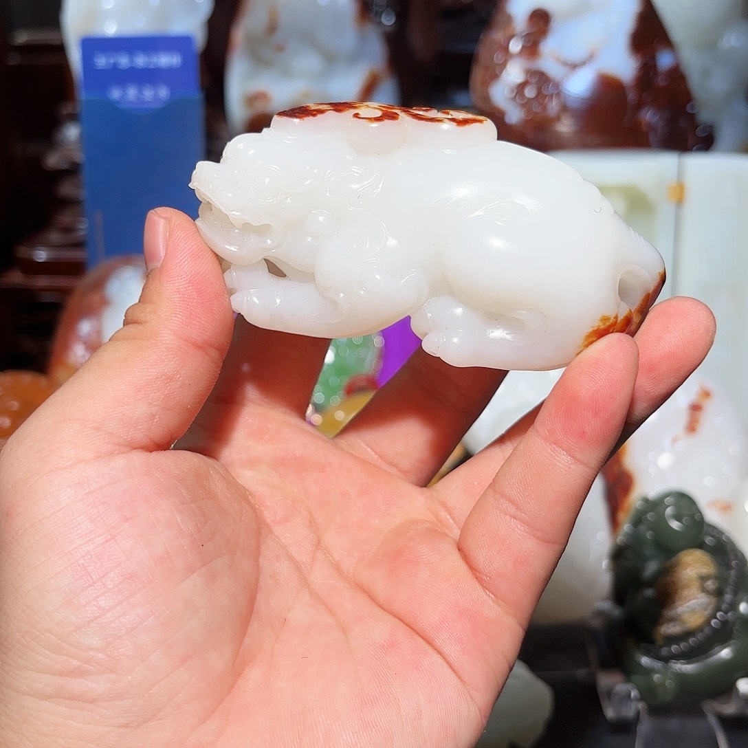 和田玉未镶嵌把件