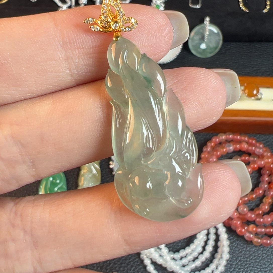 翡翠耳饰未镶嵌九尾狐