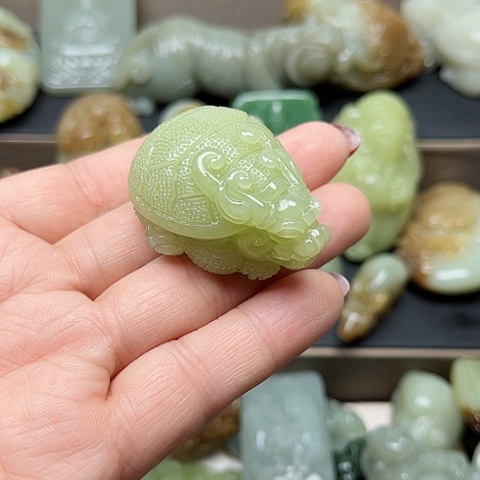 颈饰未镶嵌和田玉天**云