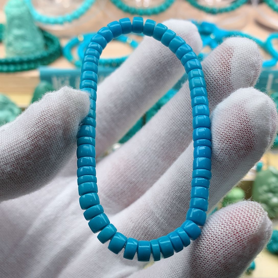 绿松石颈饰未镶嵌