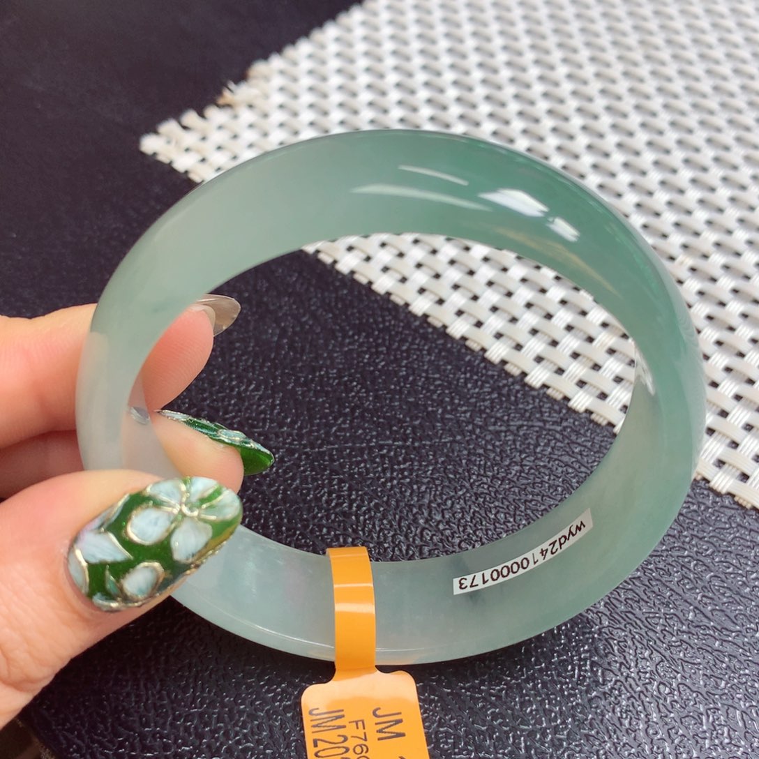 翡翠未镶嵌手镯缅甸