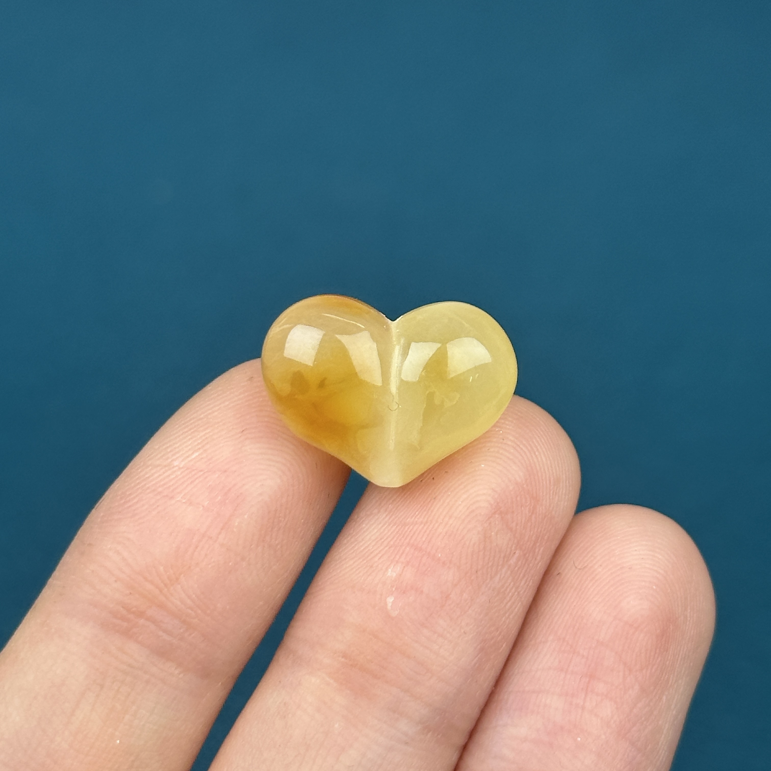 F4344天然原矿蜜蜡 屁桃爱心 18*13*9mm支持复检假一罚十