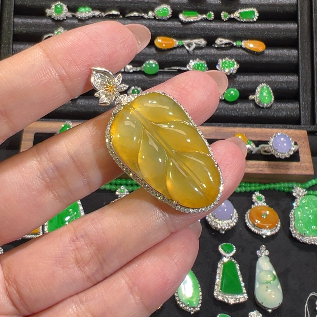 翡翠颈饰18K金镶嵌收货48小时鉴赏期