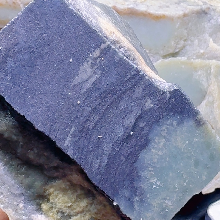 和田玉未镶嵌珠宝半成品