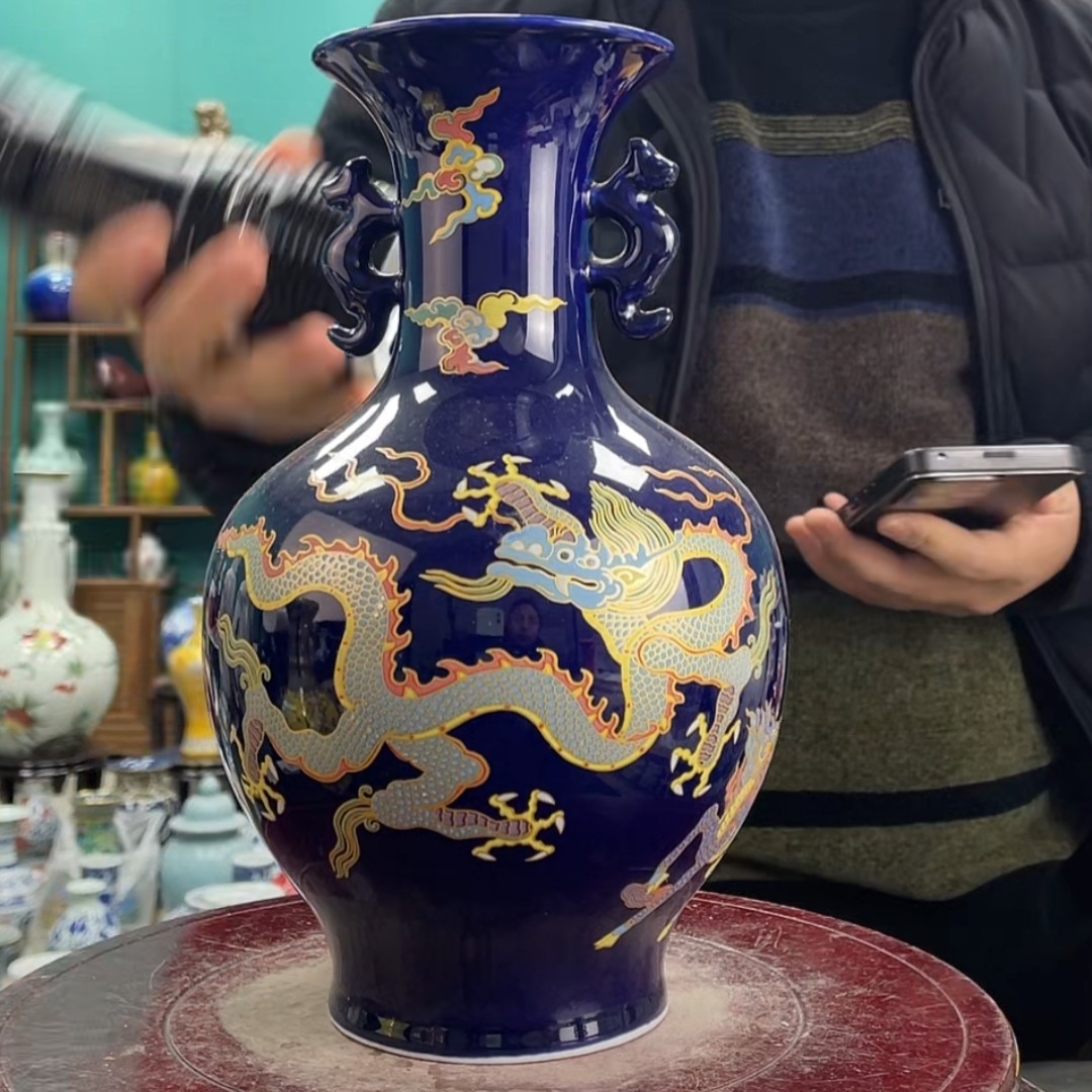 蓝双耳荧光赏瓶陶瓷