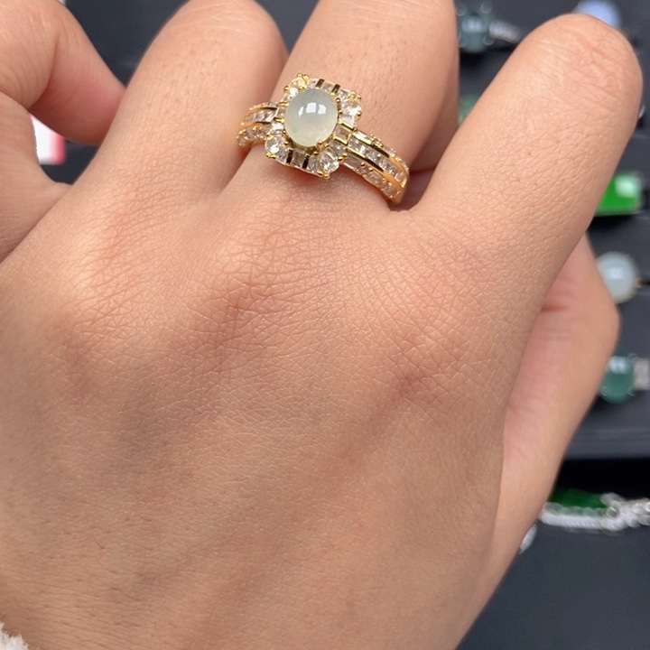 翡翠未镶嵌戒指戒指