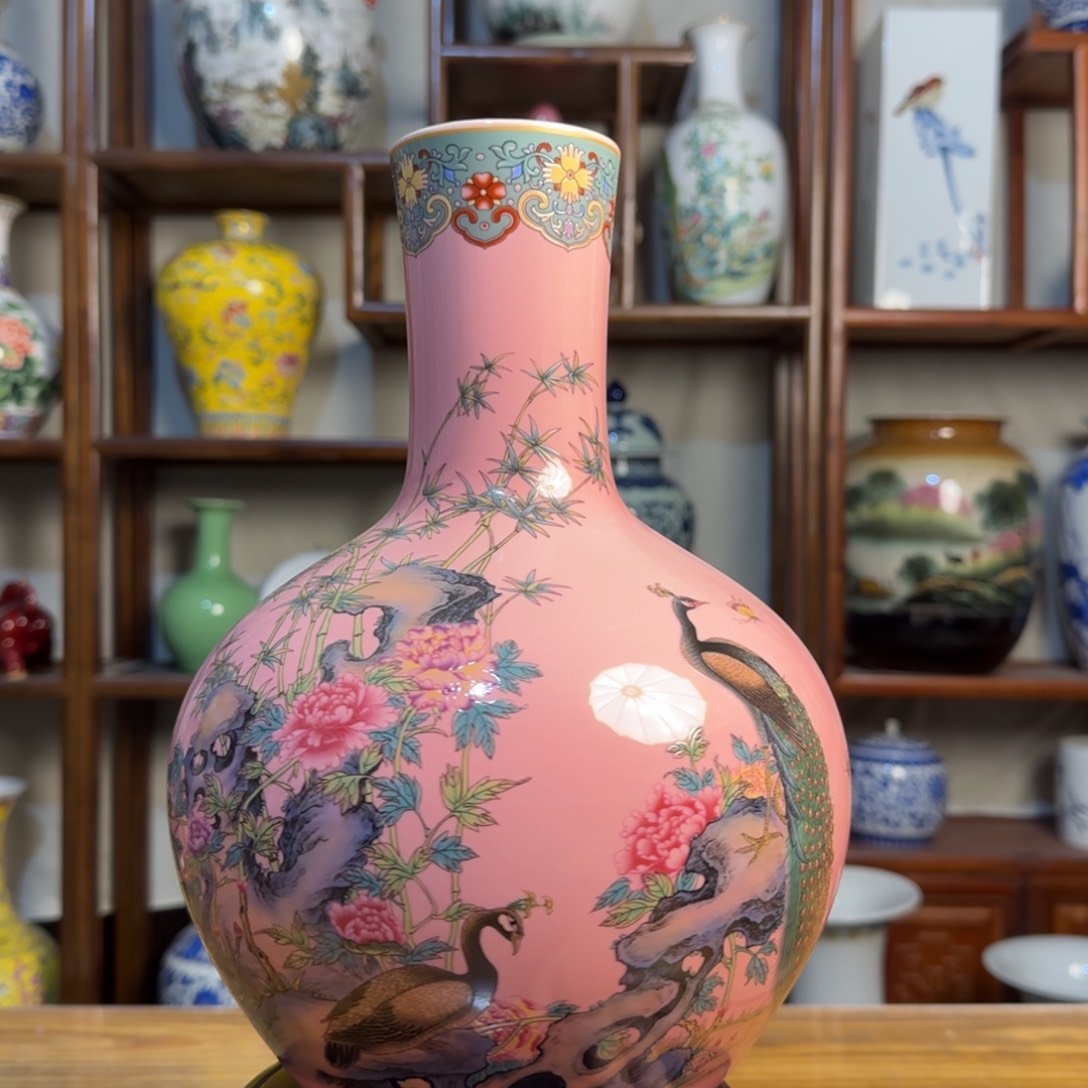 瓶高度32厘米肚径21厘米