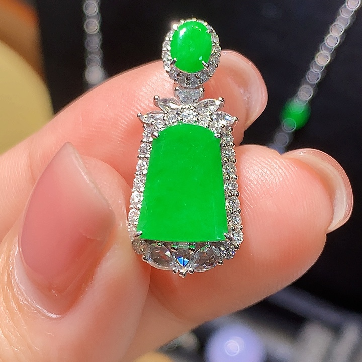 翡翠18K金镶嵌吊坠(不含链)