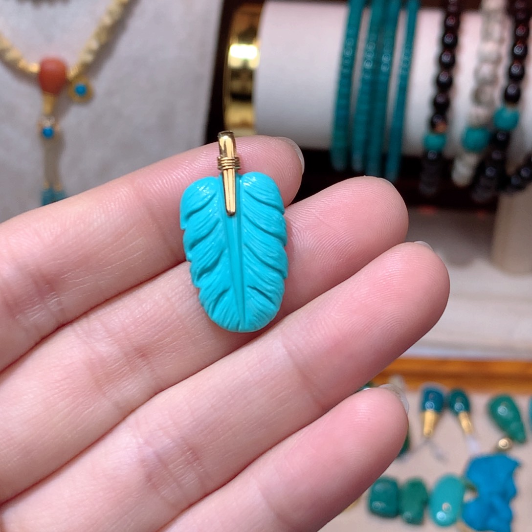 绿松石珠宝奇石18K金镶嵌