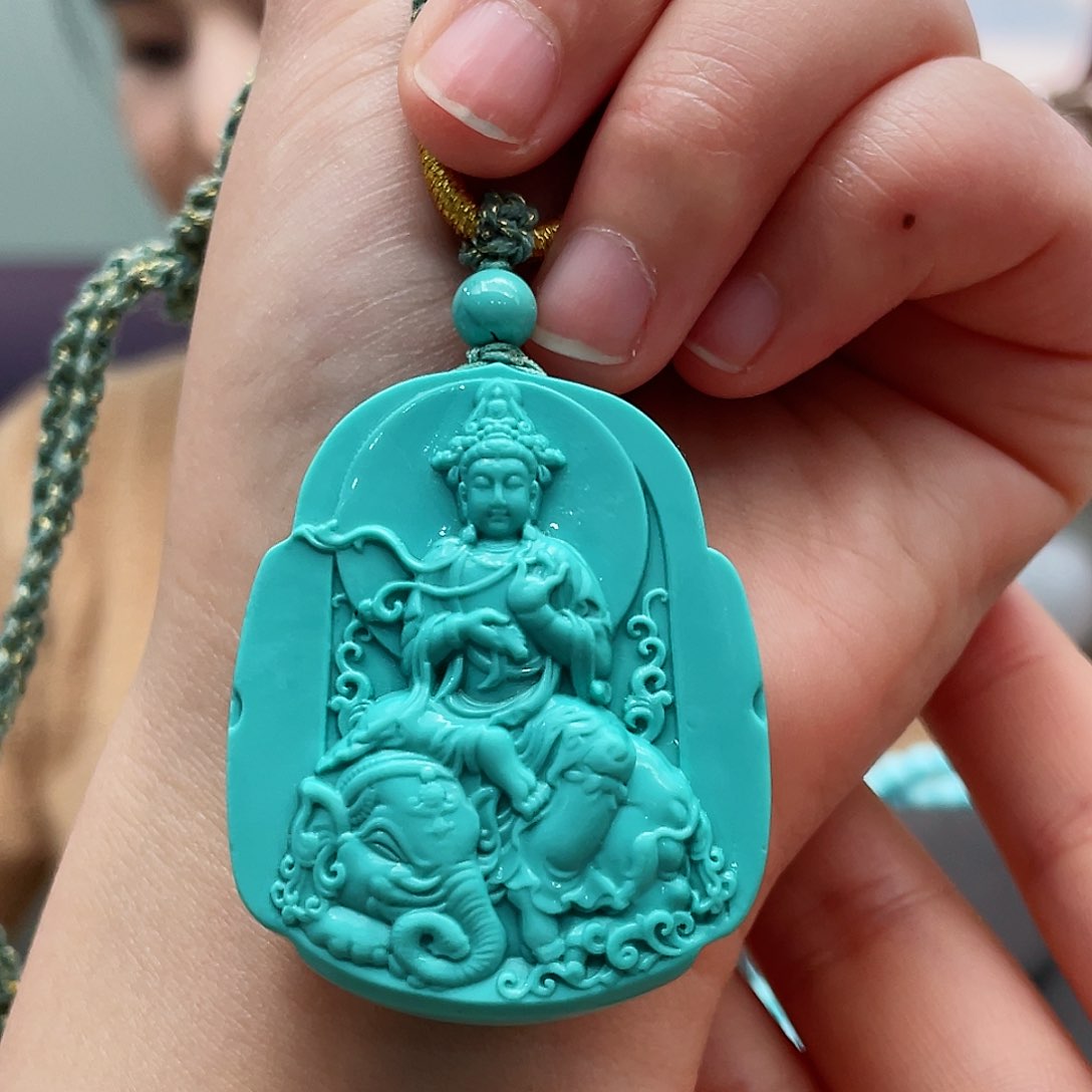 绿松石颈饰未镶嵌