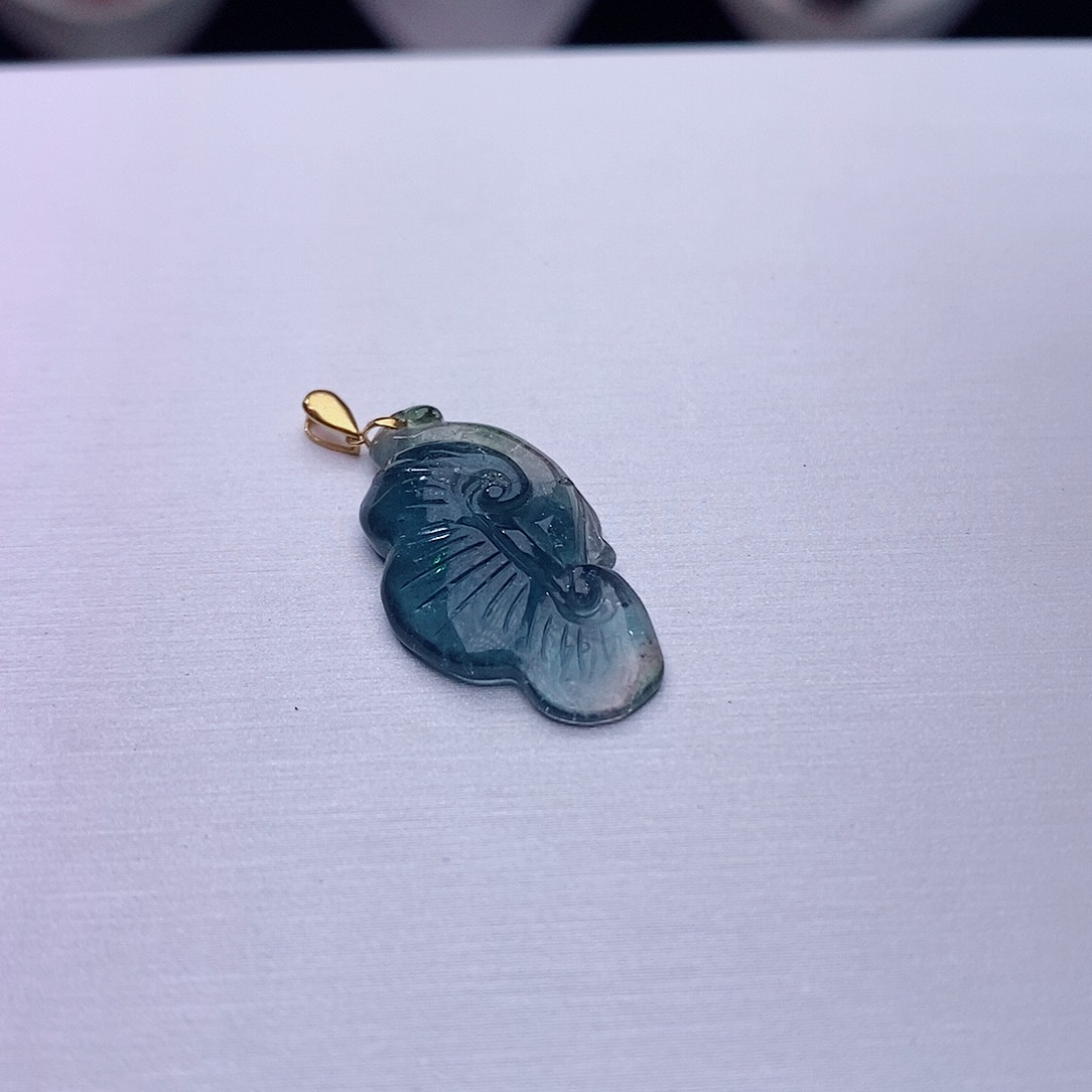 碧玺颈饰18K金镶嵌碧玺如意吊坠