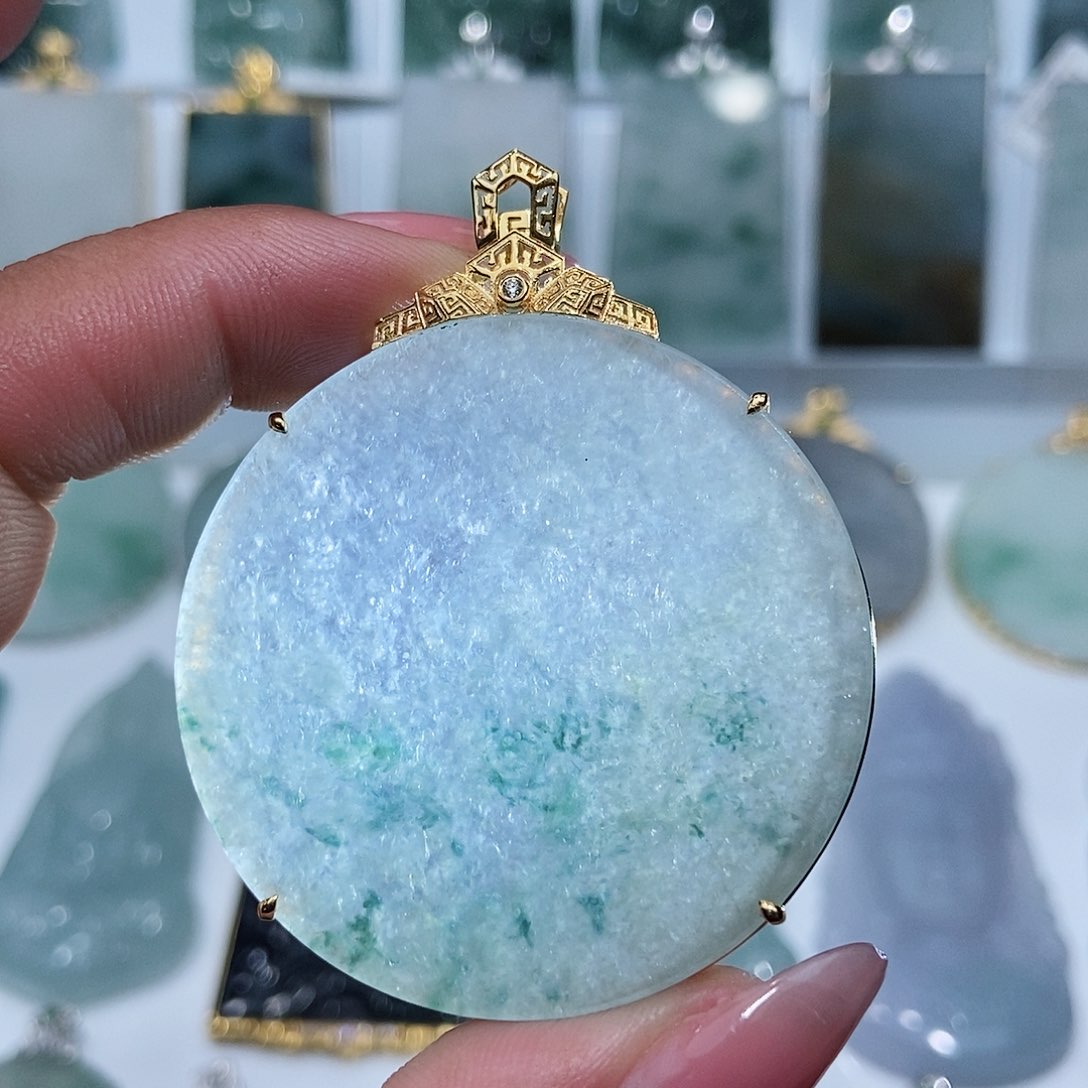 翡翠颈饰未镶嵌缅甸