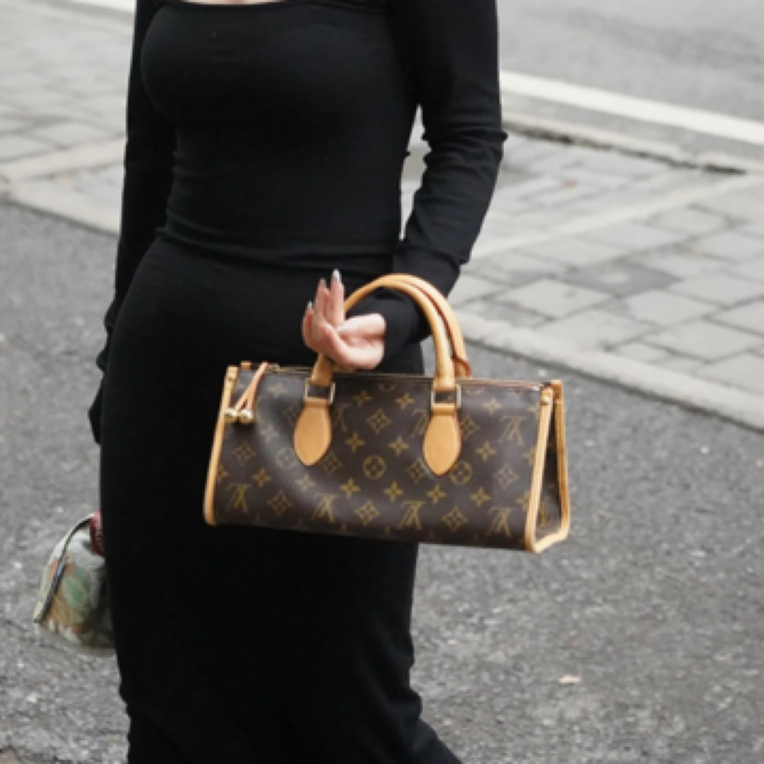 95新 LouisVuitton/路易威登 LV手提三角金球 包展楠姐