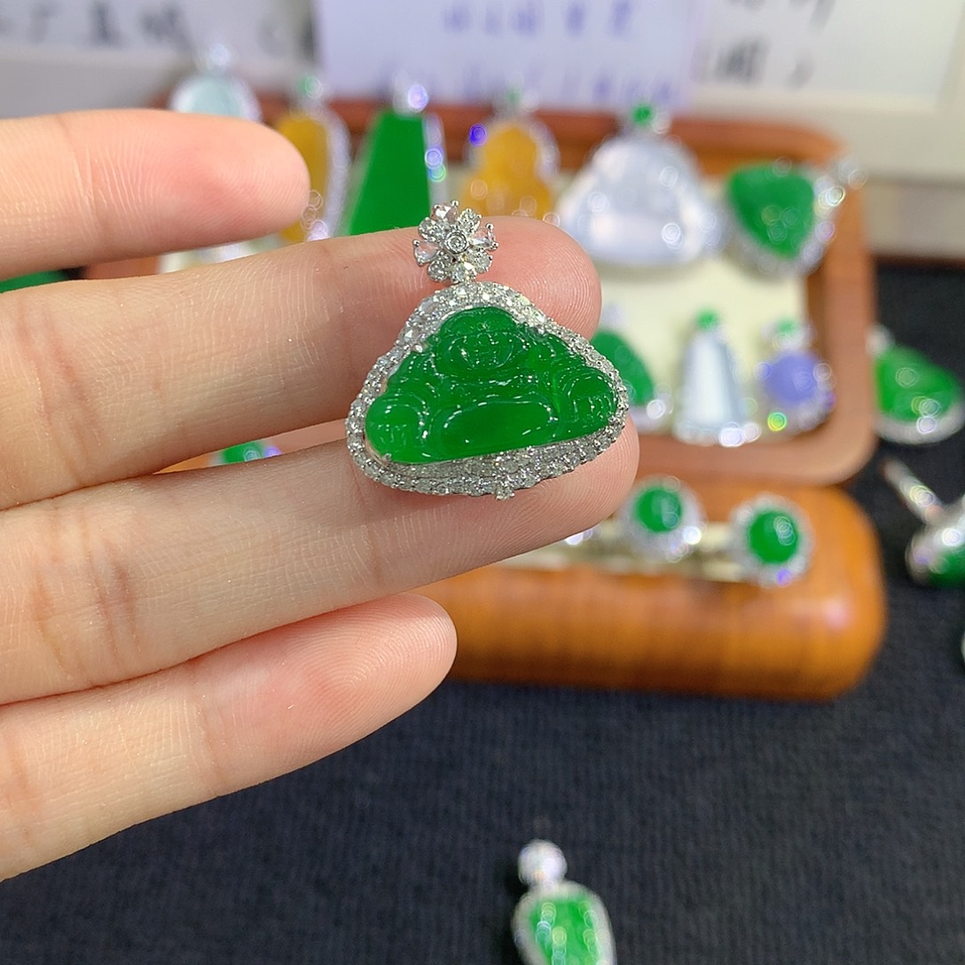 翡翠18K金镶嵌吊坠(不含链)佛公