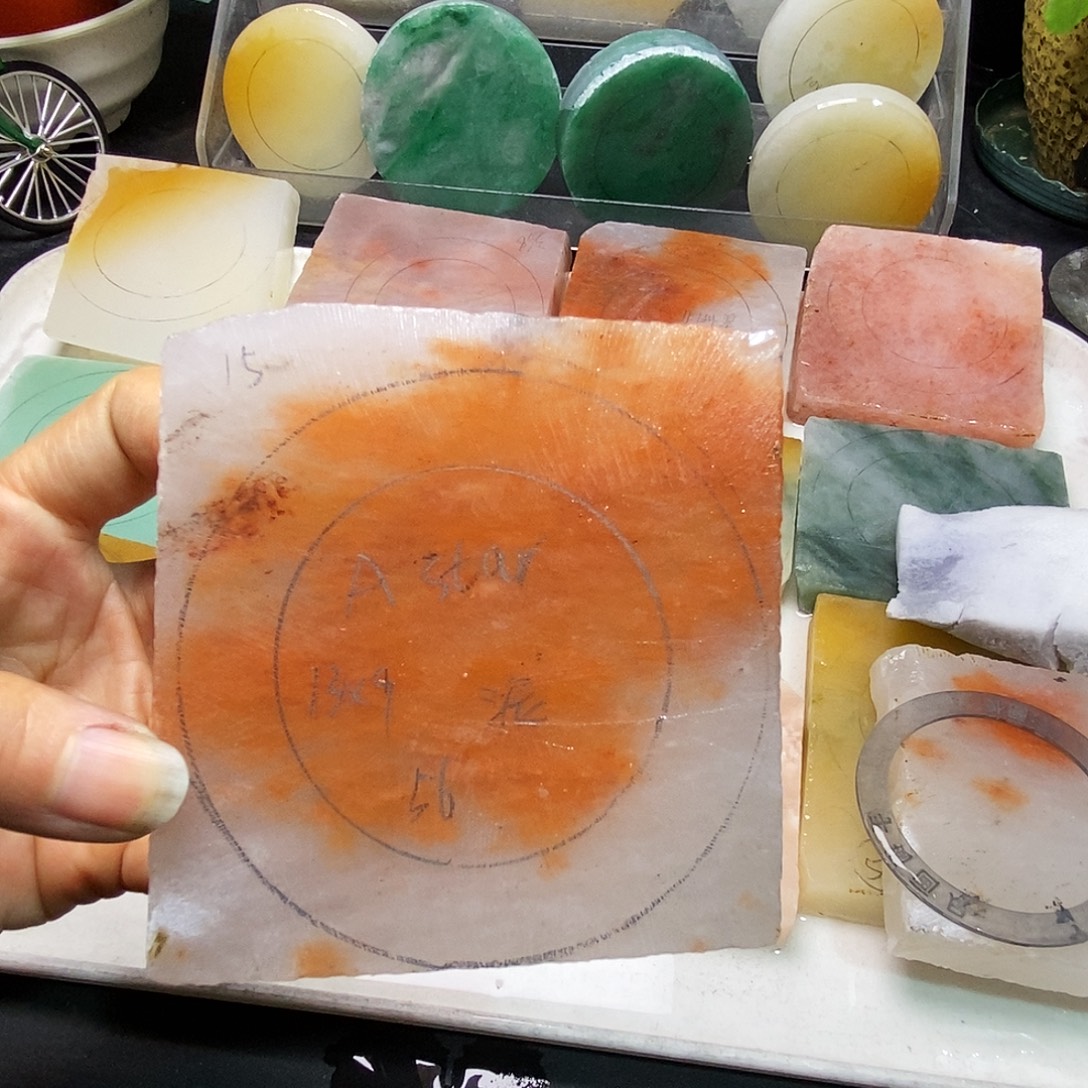 A***.定制石英质玉（天山翠）冰红金丝玉