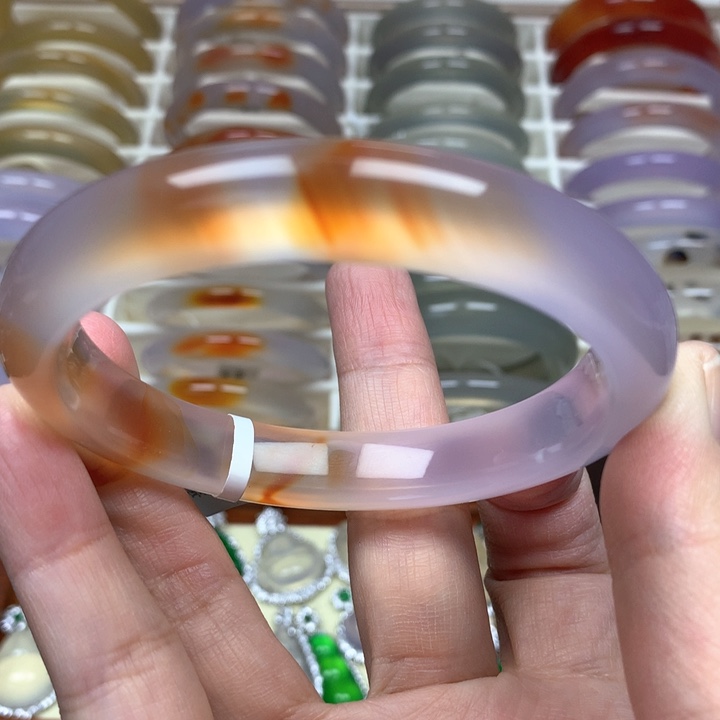 玛瑙/玉髓手镯未镶嵌