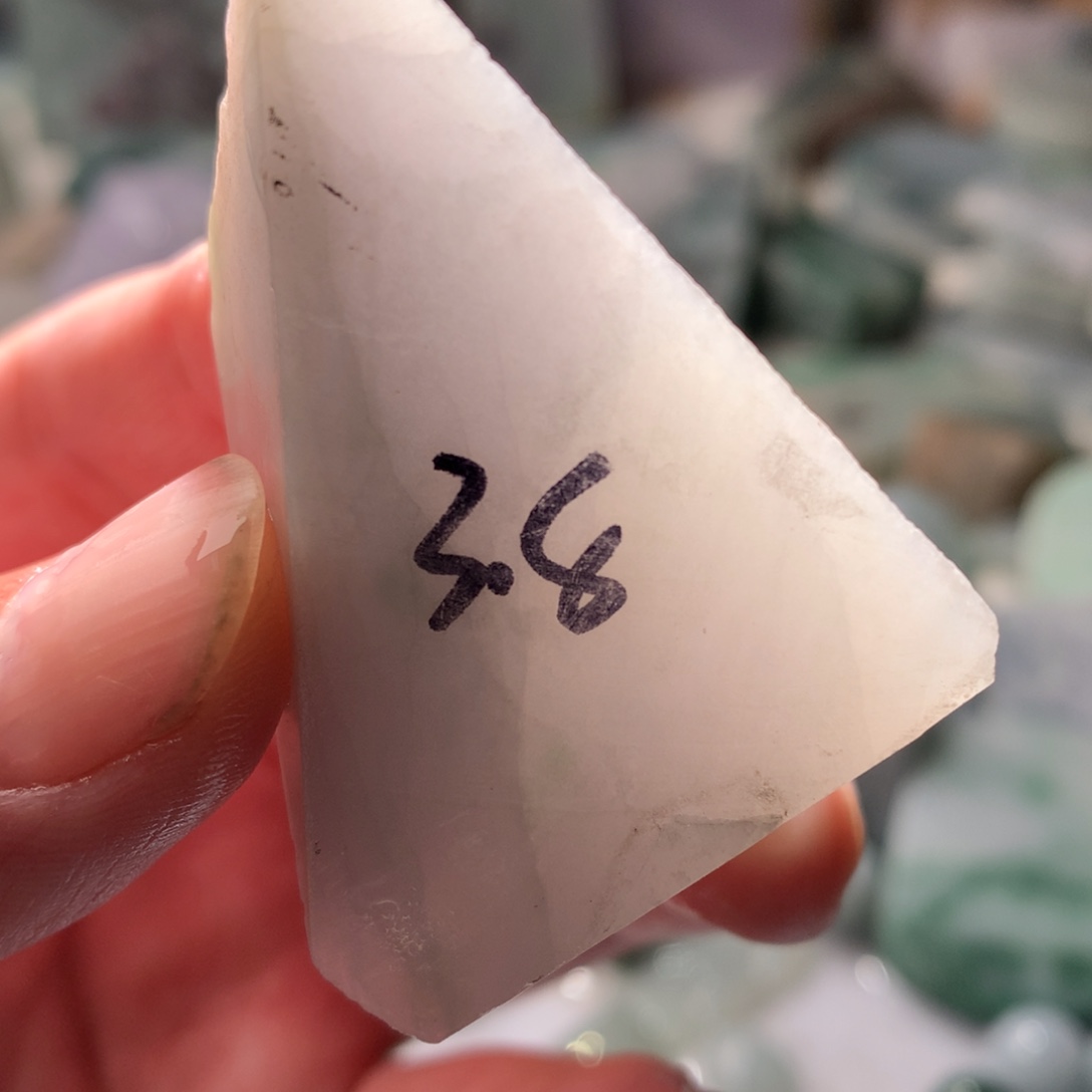 翡翠裸石翡翠原石片料