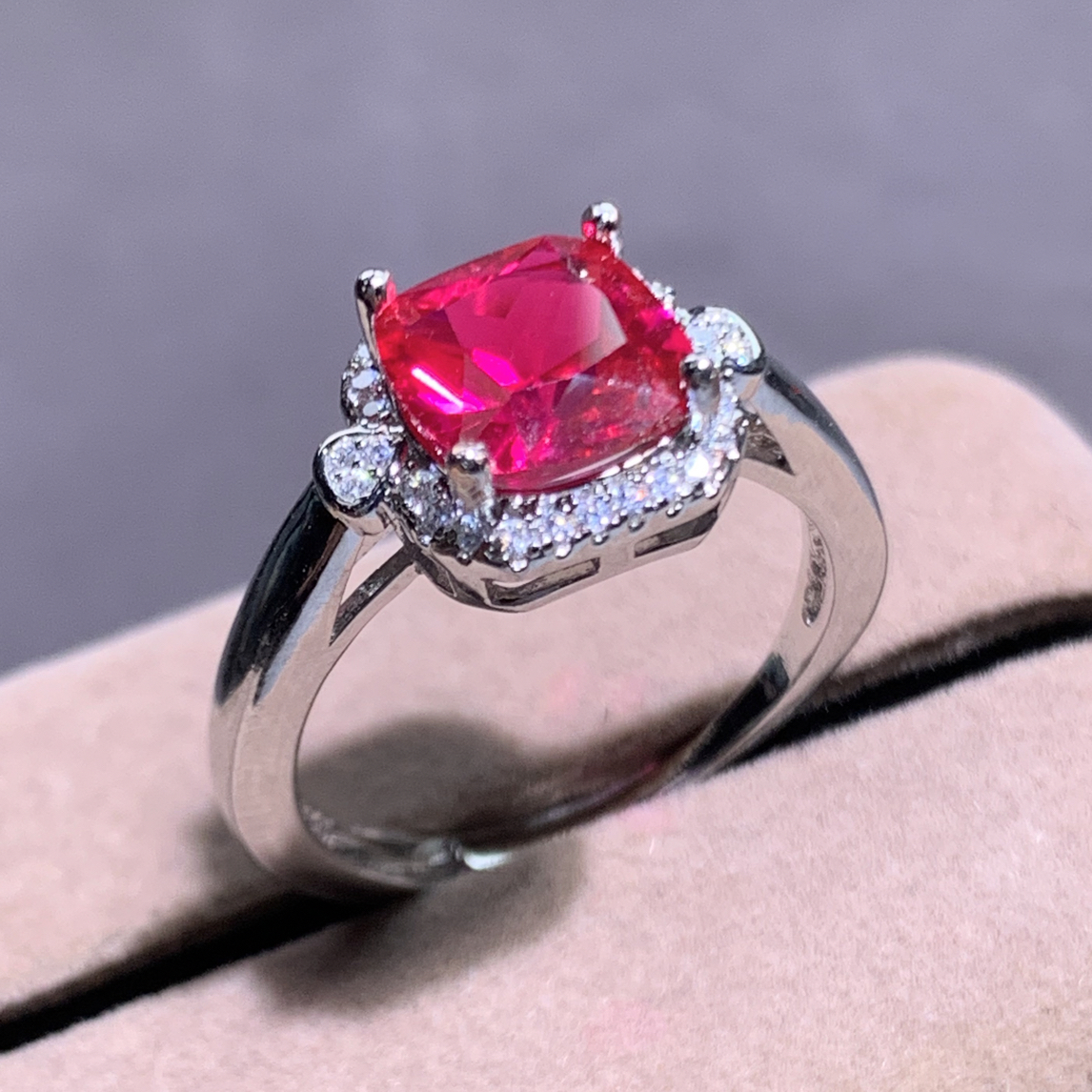 合金锆石戒指 红色的精致简约经典轻奢气质精工镶嵌戒指008