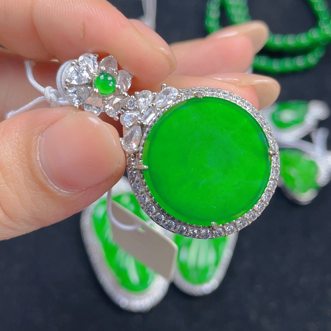 翡翠吊坠(不含链)银S925镶嵌