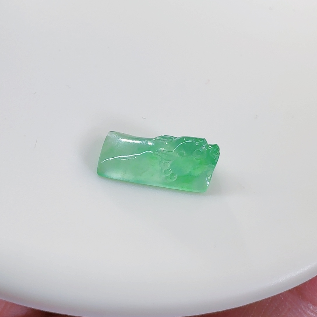 翡翠颈饰未镶嵌A***n裸石