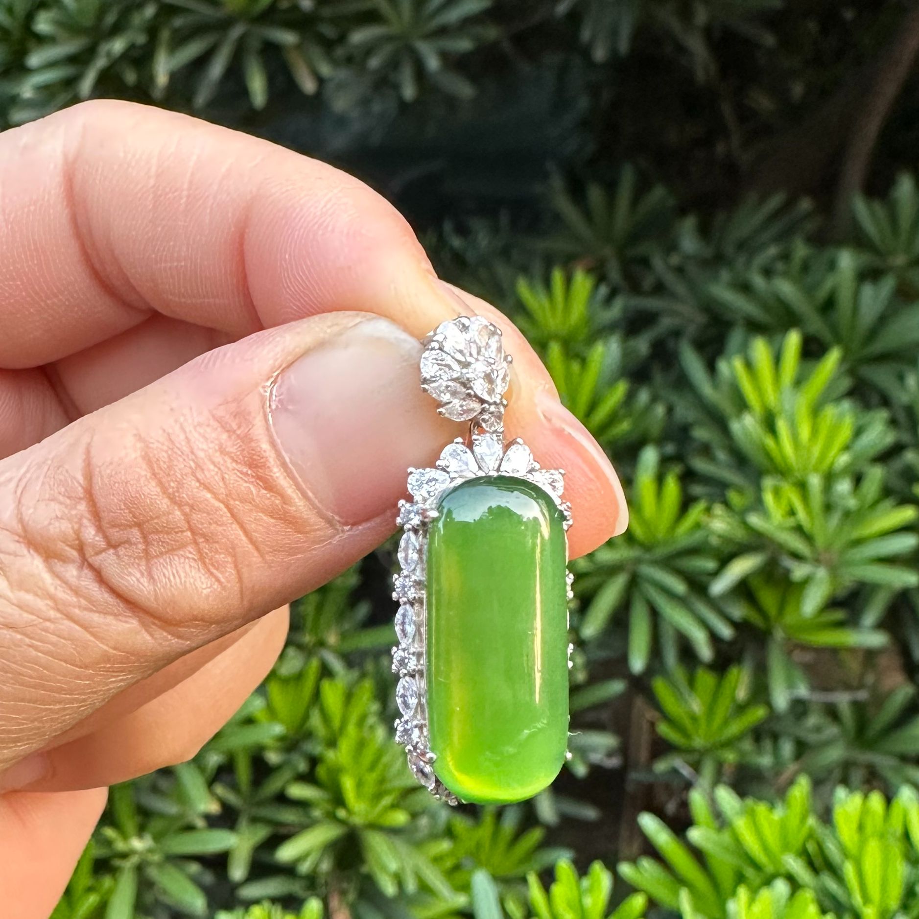 和田玉苹果录猫眼吊坠