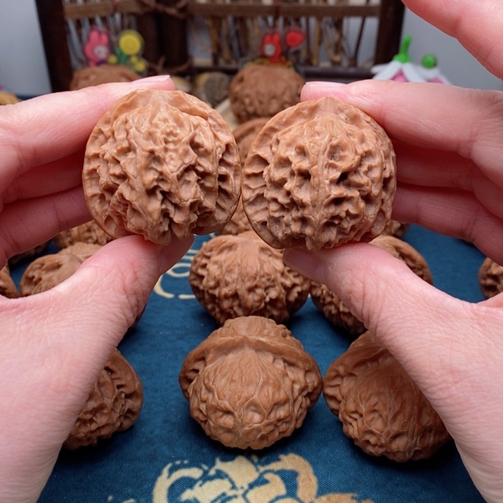 文玩核桃把件苹果园38