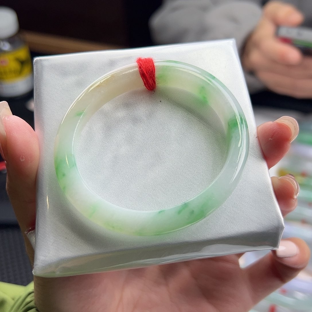 翡翠手镯未镶嵌贵妃53.5