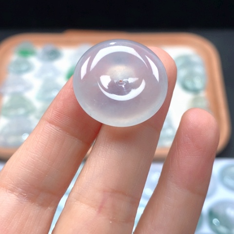 翡翠颈饰未镶嵌冰种平安扣