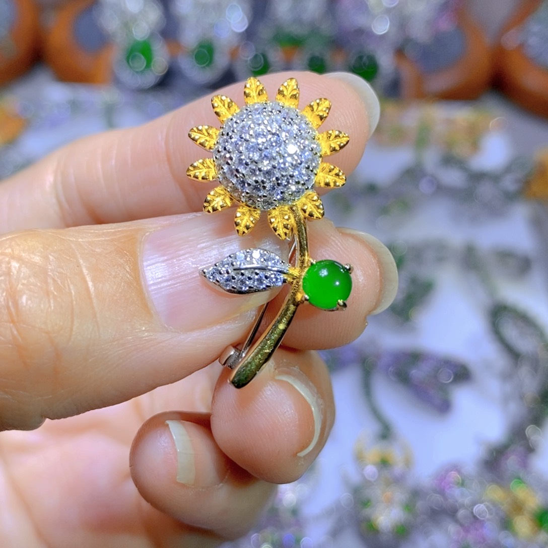 翡翠颈饰银S925镶嵌天然翡翠