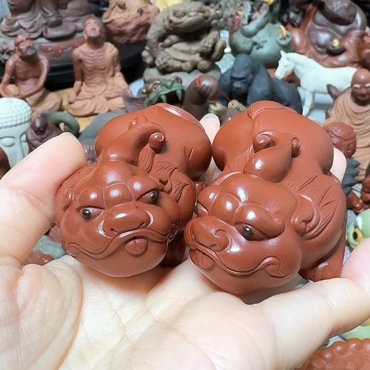 紫砂茶宠一对貔貅