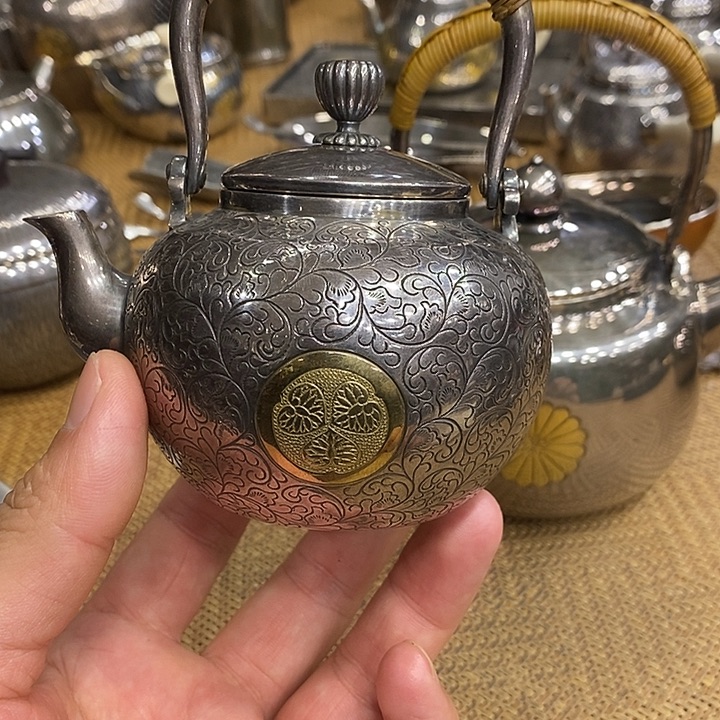 名**?纯银银壶纯银银壶