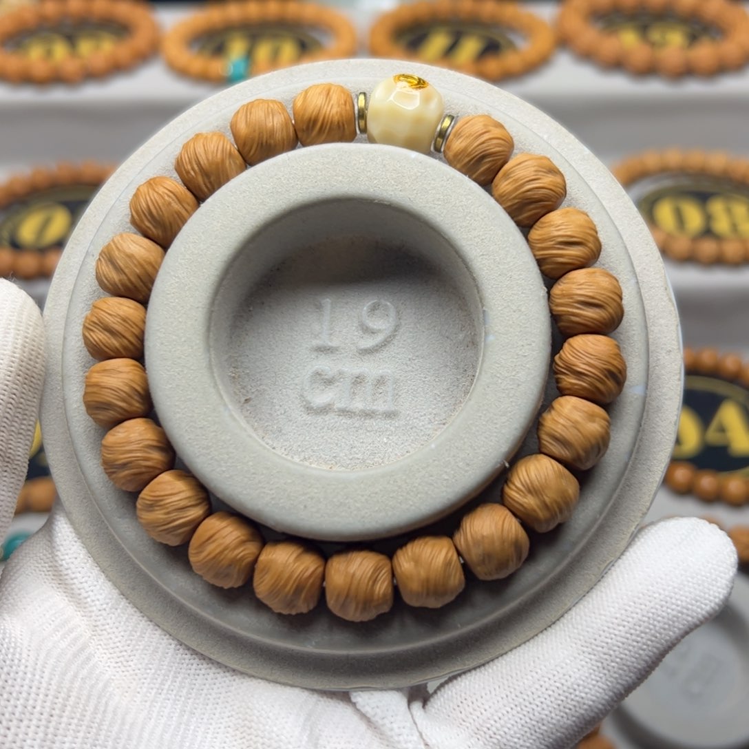 猴头核桃手串鬼印11左右