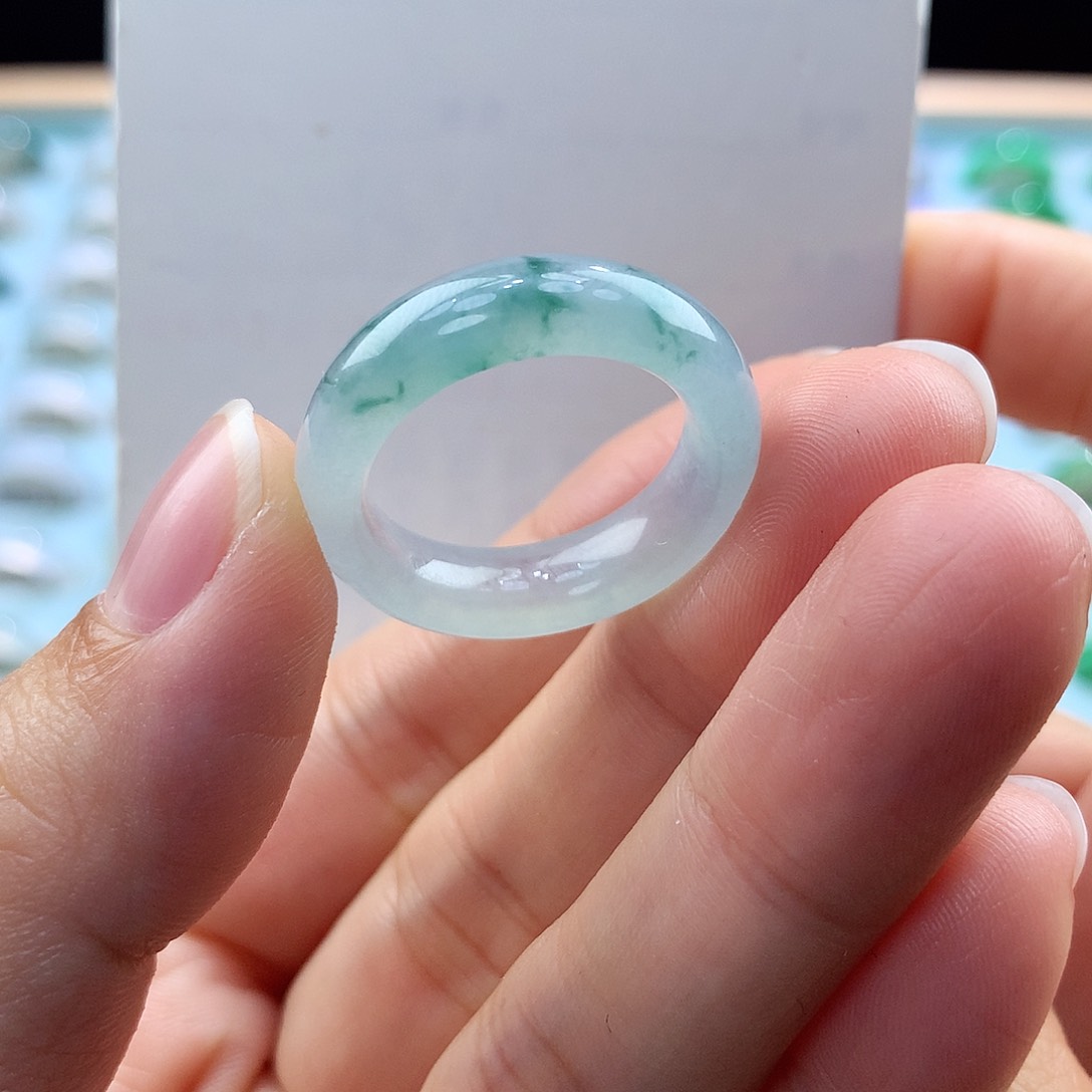 翡翠戒指未镶嵌16圈