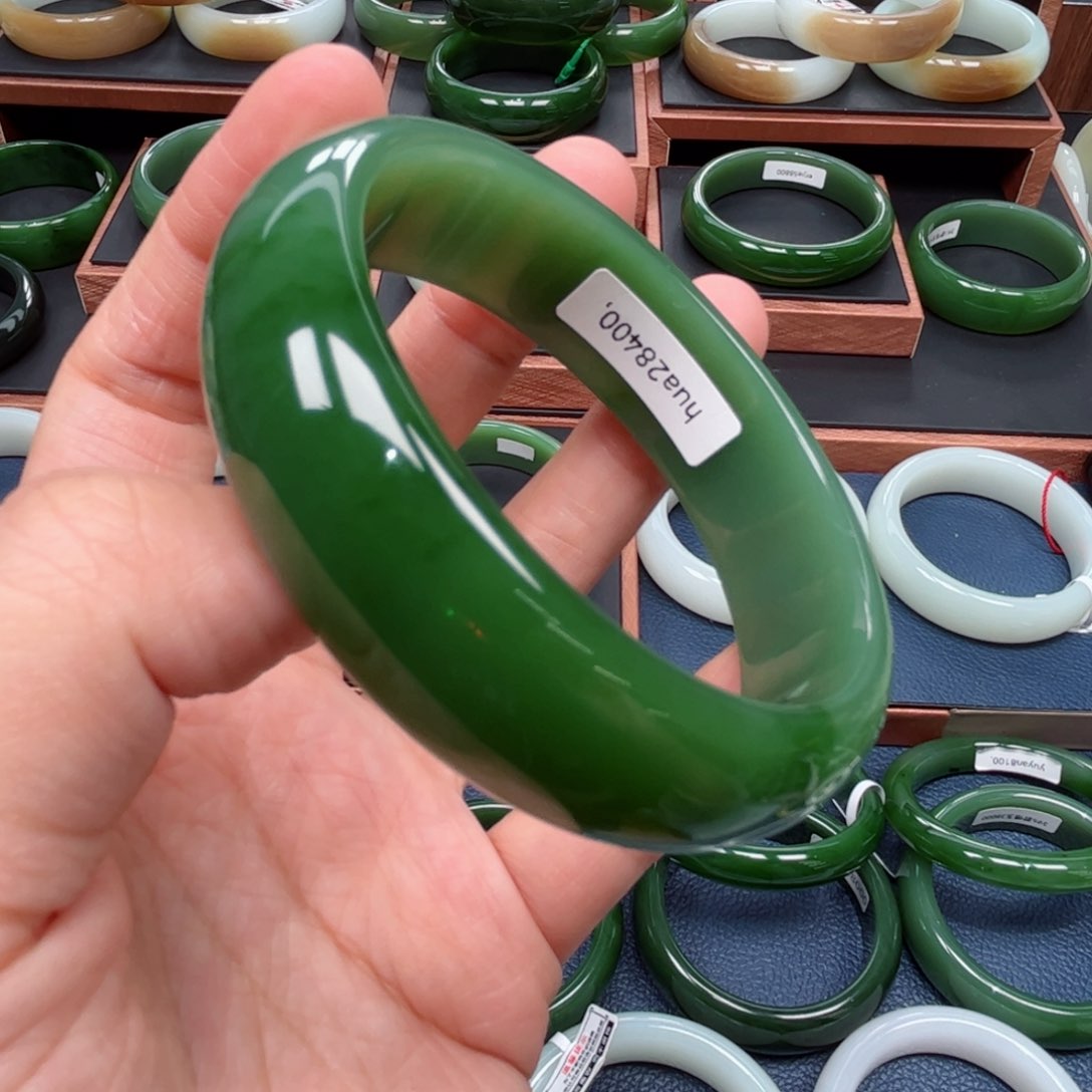 未镶嵌手镯和田玉（碧玉）60