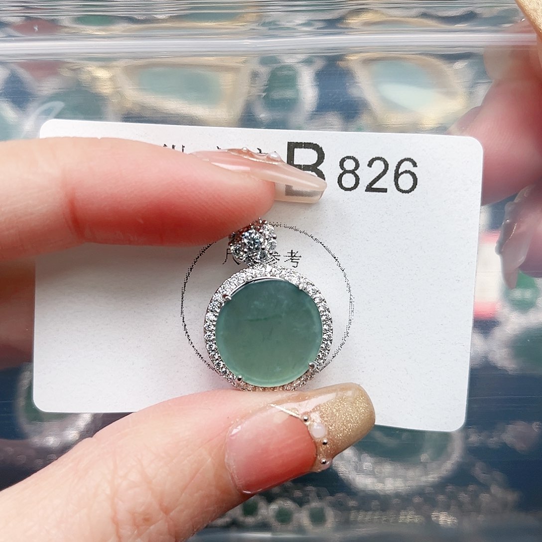 翡翠颈饰未镶嵌翡翠826