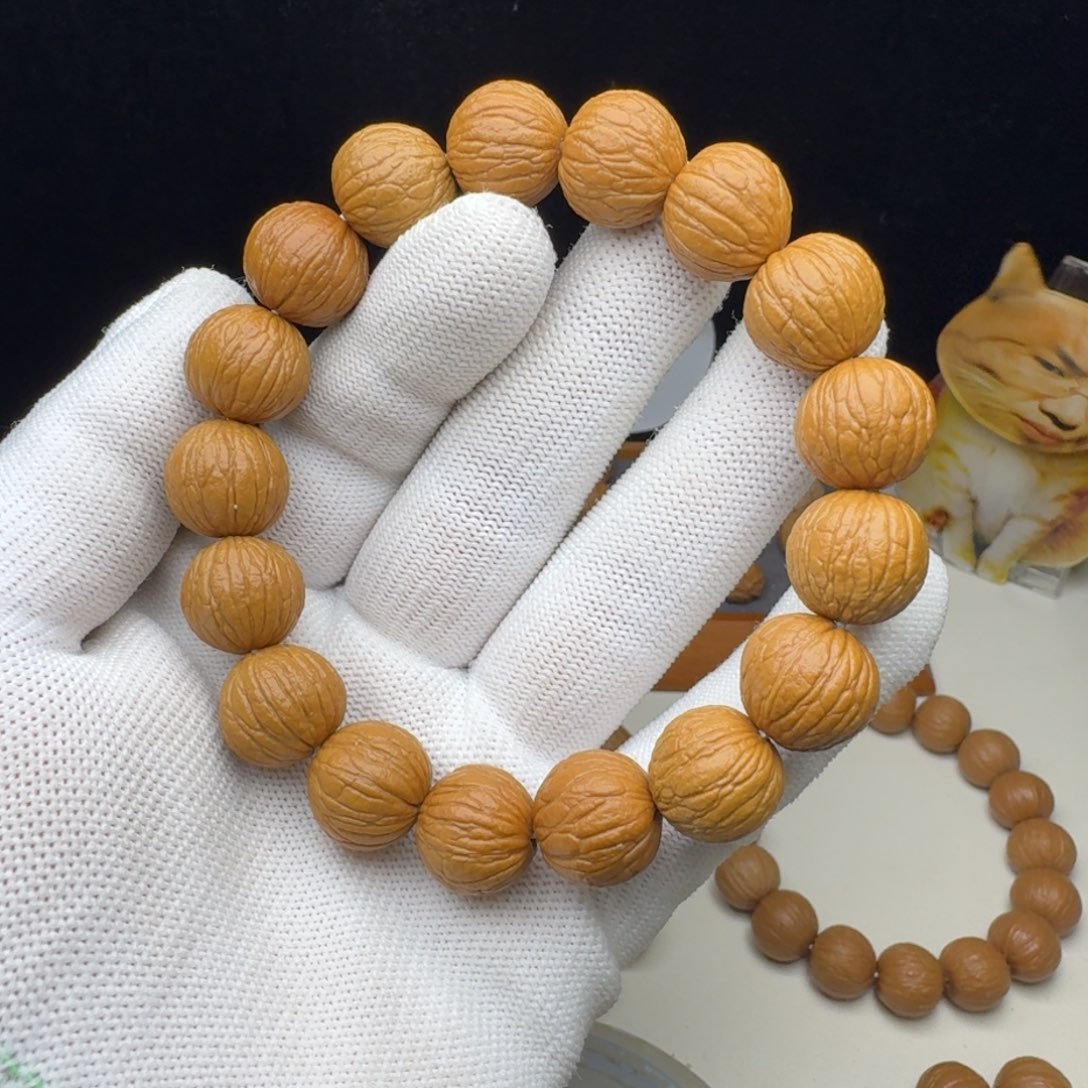 猴头核桃吊坠*️****凤羽