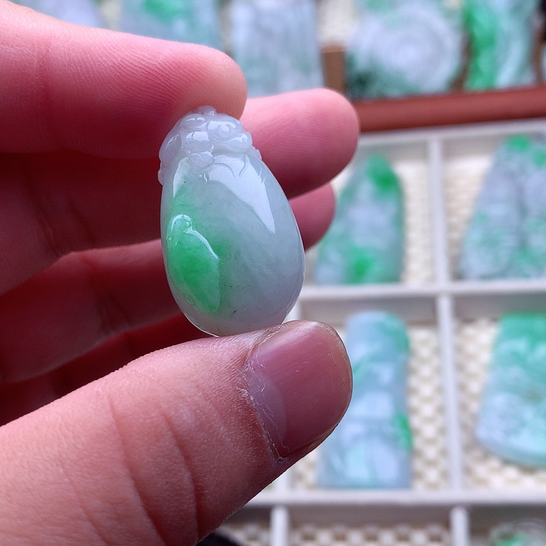 翡翠未镶嵌吊坠(不含链)