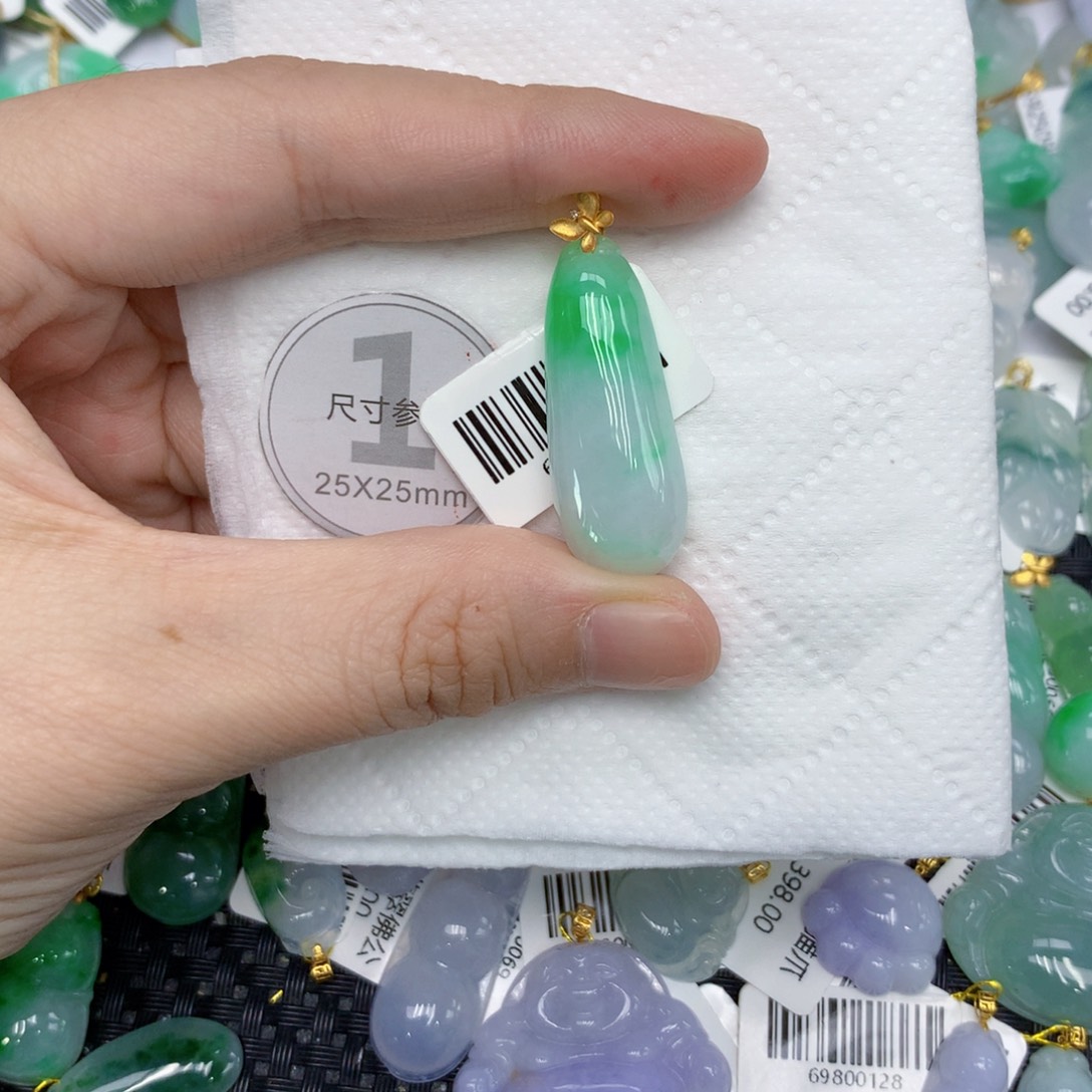 翡翠18K金镶嵌颈饰123456789999