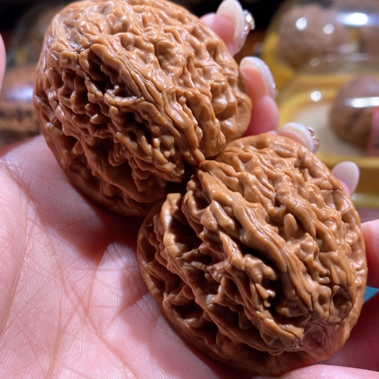 【闪购商品】文玩核桃吊坠虎头王
