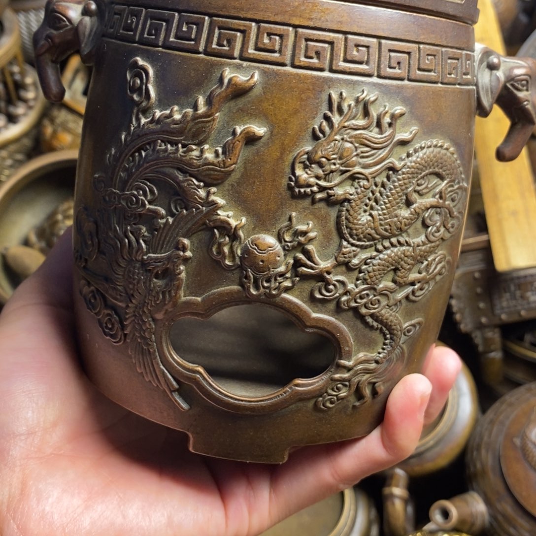 精美铜器做工精良