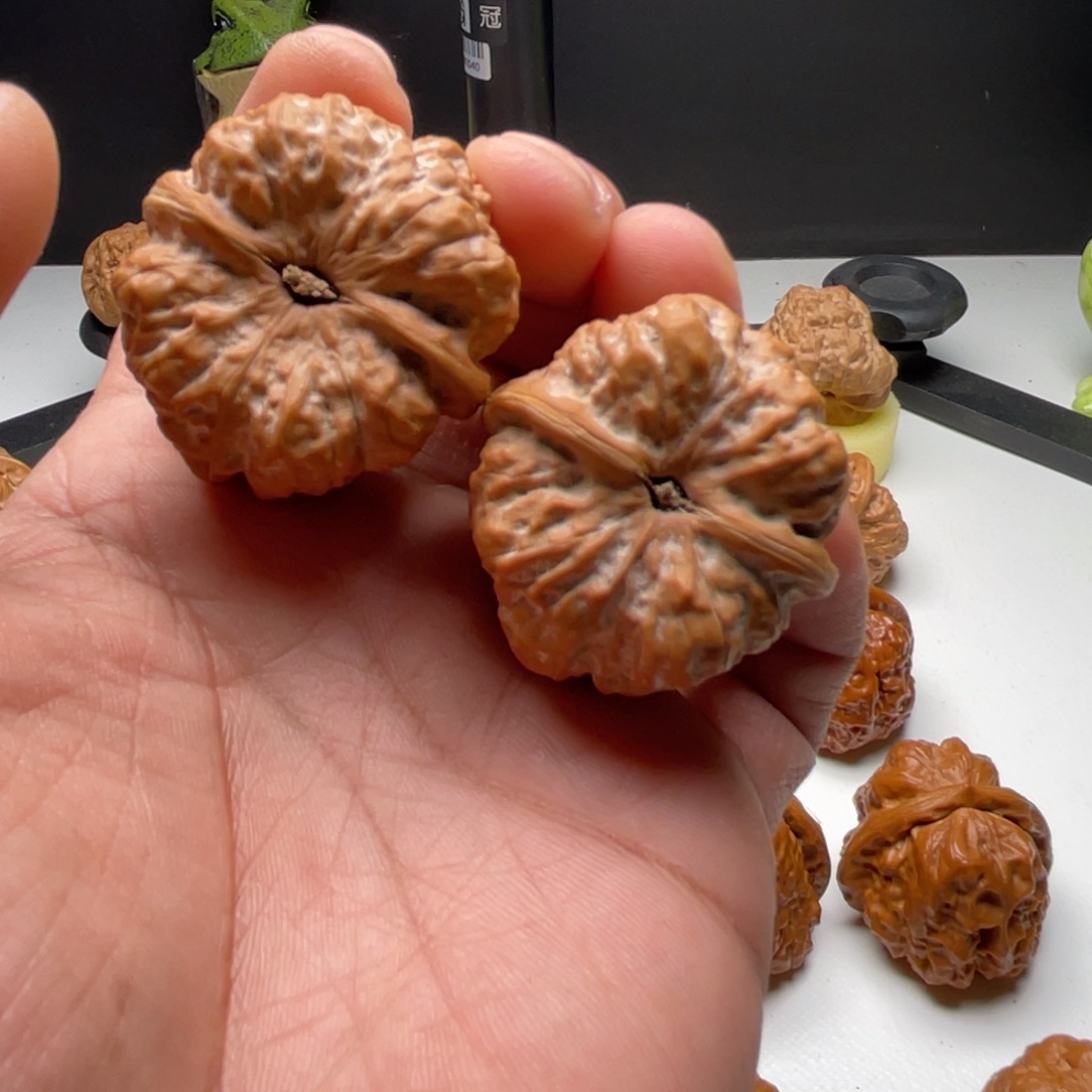 徐***儿核桃蛤蟆头核桃 39