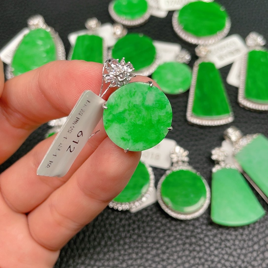 【闪购商品】翡翠吊坠(不含链)银S925镶嵌