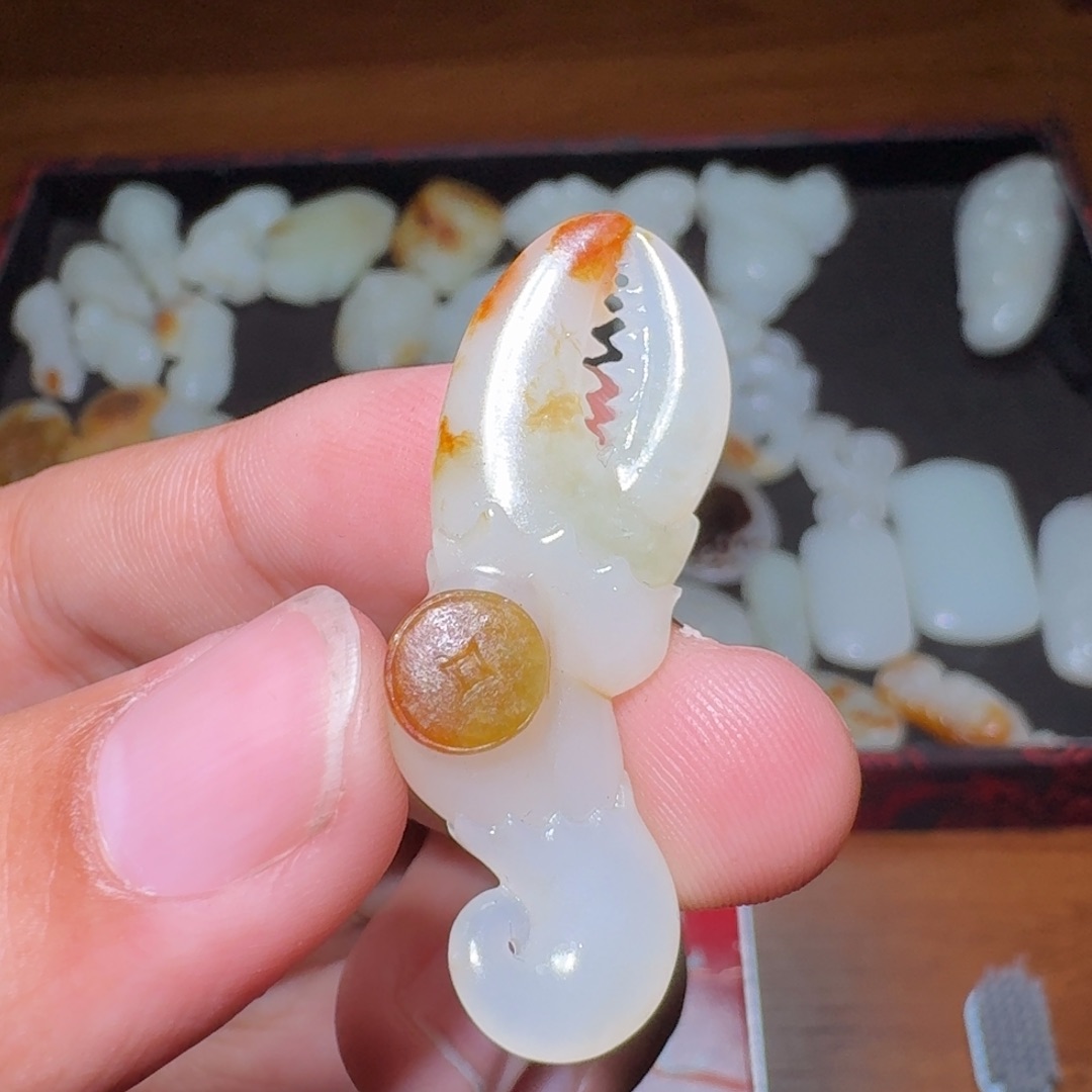 和田玉颈饰未镶嵌