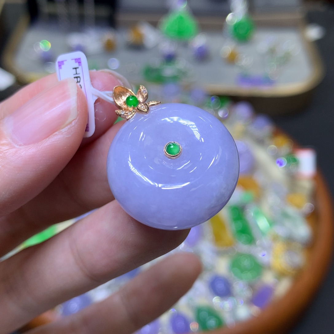 翡翠颈饰18K金镶嵌翡翠吊坠项链