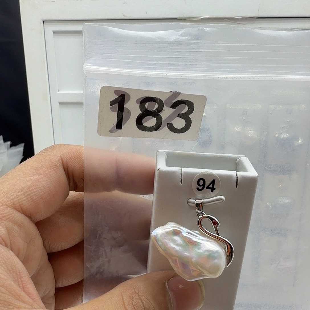 淡水珍珠颈饰合金