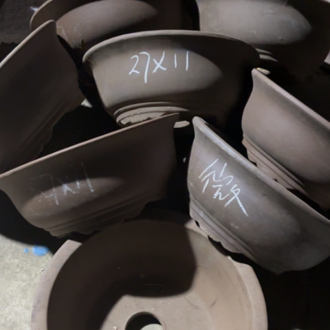 100-8。 27-11。 微瑕。  